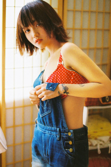 色美妞